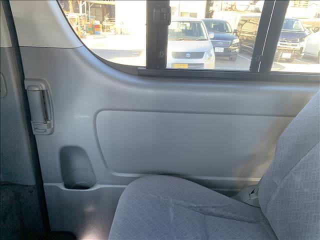 ハイエースバン ロングスーパーＧＬ　４ＷＤ　ディーゼル　後席フリップダウン　メモリーナビ　バックカメラ　ＡＣ１００Ｖ電源　ブルートゥース　フルセグＴＶ　ＥＴＣ　ＬＥＤライト　両側スライドドア　ミュージックサーバー　ＵＳＢポート　フォグ（60枚目）