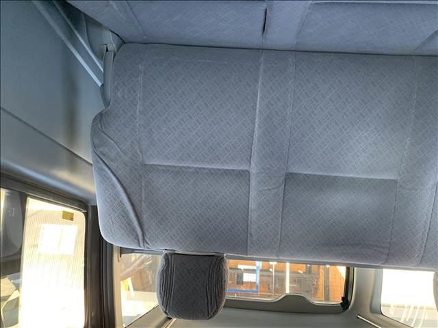 ハイエースバン ロングスーパーＧＬ　４ＷＤ　ディーゼル　後席フリップダウン　メモリーナビ　バックカメラ　ＡＣ１００Ｖ電源　ブルートゥース　フルセグＴＶ　ＥＴＣ　ＬＥＤライト　両側スライドドア　ミュージックサーバー　ＵＳＢポート　フォグ（64枚目）