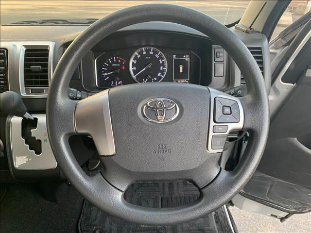 ハイエースワゴン GL 4WD 衝突軽減ブレーキ 禁煙車 純正SDナビ バックカメラ AC100Vコンセント 地デジTV ETC HIDヘッドライト MTモード付 キーレス ドライブレコーダー オートハイビーム レベライザー(10枚目)