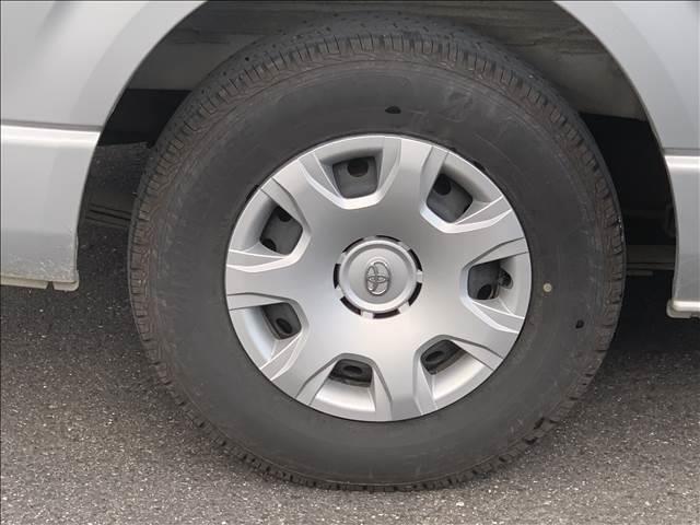 ハイエースワゴン GL 4WD 衝突軽減ブレーキ 禁煙車 純正SDナビ バックカメラ AC100Vコンセント 地デジTV ETC HIDヘッドライト MTモード付 キーレス ドライブレコーダー オートハイビーム レベライザー(25枚目)