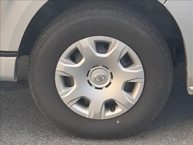 ハイエースワゴン GL 4WD 衝突軽減ブレーキ 禁煙車 純正SDナビ バックカメラ AC100Vコンセント 地デジTV ETC HIDヘッドライト MTモード付 キーレス ドライブレコーダー オートハイビーム レベライザー(27枚目)