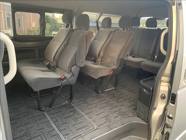 ハイエースワゴン GL 4WD 衝突軽減ブレーキ 禁煙車 純正SDナビ バックカメラ AC100Vコンセント 地デジTV ETC HIDヘッドライト MTモード付 キーレス ドライブレコーダー オートハイビーム レベライザー(32枚目)