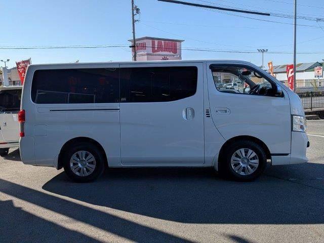 NV350キャラバンバン ロングプレミアムGX 禁煙車 衝突軽減ブレーキ 純正メモリーナビ アラウンドビューモニター フルセグTV ワンオーナー ミュージックサーバー Bluetooth対応 LEDヘッドライト ETC 盗難防止装置 スマートキー(19枚目)
