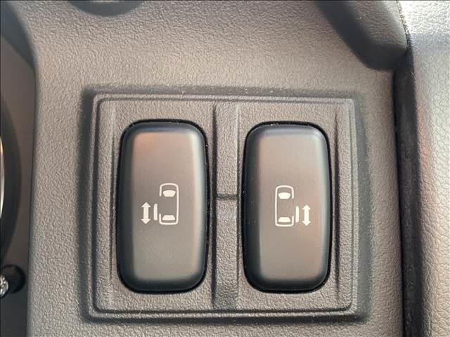 デリカＤ：５ Ｄ　プレミアム　４ＷＤ　クリーンディーゼルターボ　両側電動スライドドア　ロックフォードサウンド　クルーズコントロール　シートヒーター　エクストリームＪアルミホイール　禁煙車　ブルートゥース　フルセグ　ＨＩＤライト（6枚目）