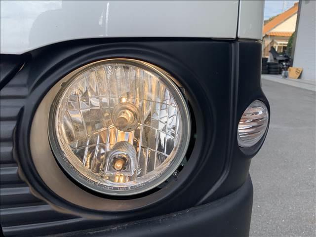 ハイエースバン ロングスーパーＧＬ　ディーゼルターボ　禁煙車　ＳＤナビ／ＴＶ　バックカメラ　ブルートゥース　ＥＴＣ　スマートキー　両側スライドドア　オートエアコン　ミュージックサーバー　丸目ヘッドライト　社外グリル　ドライブレコーダー（11枚目）
