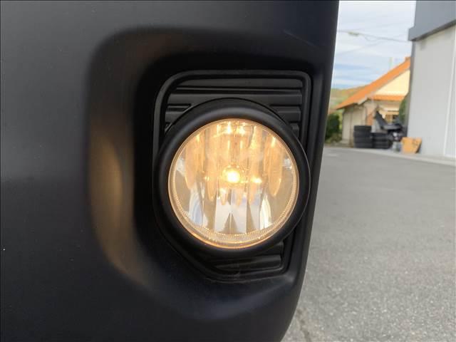 ハイエースバン ロングスーパーＧＬ　ディーゼルターボ　禁煙車　ＳＤナビ／ＴＶ　バックカメラ　ブルートゥース　ＥＴＣ　スマートキー　両側スライドドア　オートエアコン　ミュージックサーバー　丸目ヘッドライト　社外グリル　ドライブレコーダー（12枚目）