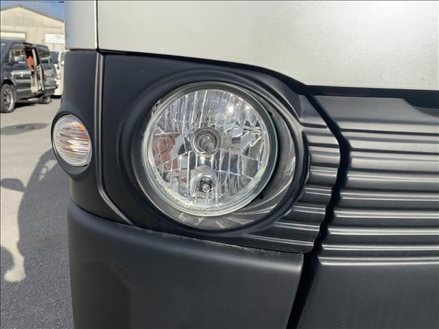 ハイエースバン ロングスーパーＧＬ　ディーゼルターボ　禁煙車　ＳＤナビ／ＴＶ　バックカメラ　ブルートゥース　ＥＴＣ　スマートキー　両側スライドドア　オートエアコン　ミュージックサーバー　丸目ヘッドライト　社外グリル　ドライブレコーダー（22枚目）