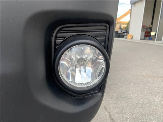 ハイエースバン ロングスーパーＧＬ　ディーゼルターボ　禁煙車　ＳＤナビ／ＴＶ　バックカメラ　ブルートゥース　ＥＴＣ　スマートキー　両側スライドドア　オートエアコン　ミュージックサーバー　丸目ヘッドライト　社外グリル　ドライブレコーダー（23枚目）