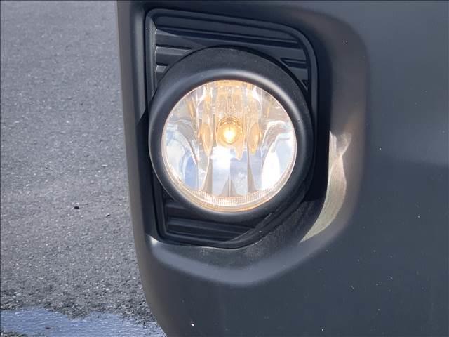 ハイエースバン ロングスーパーＧＬ　ディーゼルターボ　禁煙車　ＳＤナビ／ＴＶ　バックカメラ　ブルートゥース　ＥＴＣ　スマートキー　両側スライドドア　オートエアコン　ミュージックサーバー　丸目ヘッドライト　社外グリル　ドライブレコーダー（31枚目）