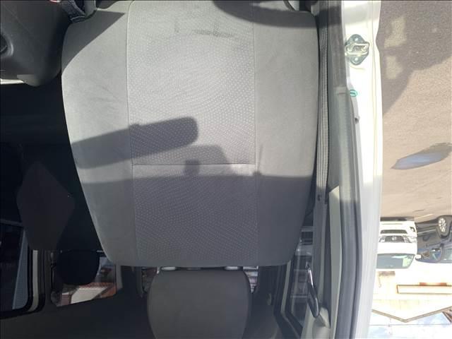 ハイエースバン ロングスーパーＧＬ　ディーゼルターボ　禁煙車　ＳＤナビ／ＴＶ　バックカメラ　ブルートゥース　ＥＴＣ　スマートキー　両側スライドドア　オートエアコン　ミュージックサーバー　丸目ヘッドライト　社外グリル　ドライブレコーダー（50枚目）