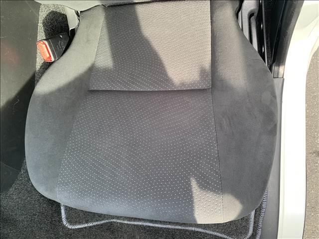 ハイエースバン ロングスーパーＧＬ　ディーゼルターボ　禁煙車　ＳＤナビ／ＴＶ　バックカメラ　ブルートゥース　ＥＴＣ　スマートキー　両側スライドドア　オートエアコン　ミュージックサーバー　丸目ヘッドライト　社外グリル　ドライブレコーダー（53枚目）