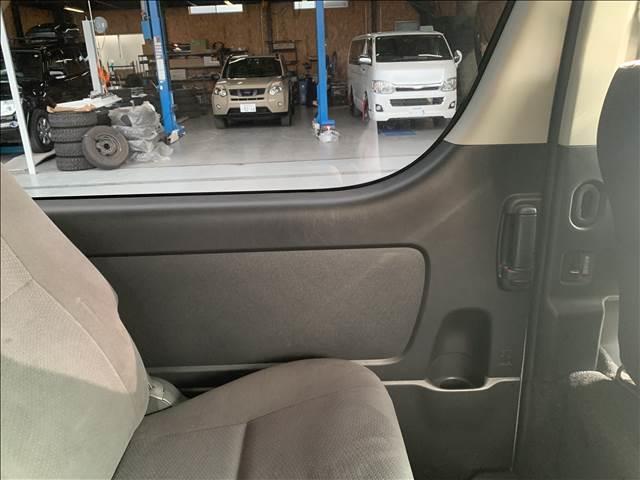 ハイエースバン ロングスーパーＧＬ　ディーゼルターボ　禁煙車　ＳＤナビ／ＴＶ　バックカメラ　ブルートゥース　ＥＴＣ　スマートキー　両側スライドドア　オートエアコン　ミュージックサーバー　丸目ヘッドライト　社外グリル　ドライブレコーダー（57枚目）