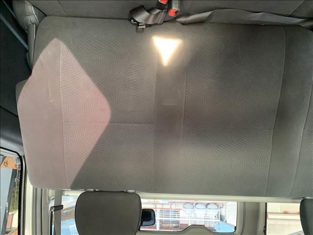 ハイエースバン ロングスーパーＧＬ　ディーゼルターボ　禁煙車　ＳＤナビ／ＴＶ　バックカメラ　ブルートゥース　ＥＴＣ　スマートキー　両側スライドドア　オートエアコン　ミュージックサーバー　丸目ヘッドライト　社外グリル　ドライブレコーダー（58枚目）