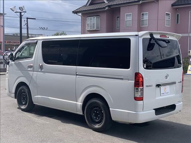 ハイエースバン スーパーＧＬ　ダークプライムＩＩ　ディーゼルターボ　５型セーフティセンスＰ　特別仕様車　ＳＤナビ／フルセグ　バックカメラ　ハーフレザー　ＬＥＤヘッドライト　ブルートゥース　衝突軽減　禁煙車　ドライブレコーダー　ウッドコンビハンドル（21枚目）