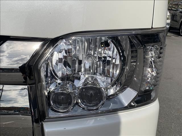 ハイエースバン スーパーＧＬ　ダークプライムＩＩ　ディーゼルターボ　５型セーフティセンスＰ　特別仕様車　ＳＤナビ／フルセグ　バックカメラ　ハーフレザー　ＬＥＤヘッドライト　ブルートゥース　衝突軽減　禁煙車　ドライブレコーダー　ウッドコンビハンドル（23枚目）