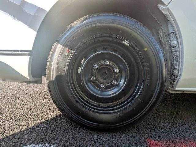 ハイエースバン スーパーＧＬ　ダークプライムＩＩ　ディーゼルターボ　５型セーフティセンスＰ　特別仕様車　ＳＤナビ／フルセグ　バックカメラ　ハーフレザー　ＬＥＤヘッドライト　ブルートゥース　衝突軽減　禁煙車　ドライブレコーダー　ウッドコンビハンドル（31枚目）