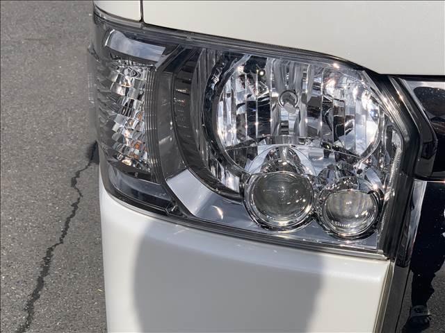 ハイエースバン スーパーＧＬ　ダークプライムＩＩ　ディーゼルターボ　５型セーフティセンスＰ　特別仕様車　ＳＤナビ／フルセグ　バックカメラ　ハーフレザー　ＬＥＤヘッドライト　ブルートゥース　衝突軽減　禁煙車　ドライブレコーダー　ウッドコンビハンドル（32枚目）