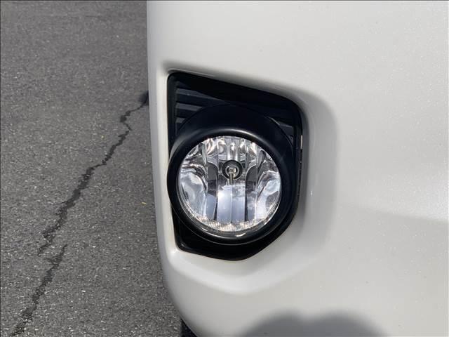 ハイエースバン スーパーＧＬ　ダークプライムＩＩ　ディーゼルターボ　５型セーフティセンスＰ　特別仕様車　ＳＤナビ／フルセグ　バックカメラ　ハーフレザー　ＬＥＤヘッドライト　ブルートゥース　衝突軽減　禁煙車　ドライブレコーダー　ウッドコンビハンドル（33枚目）