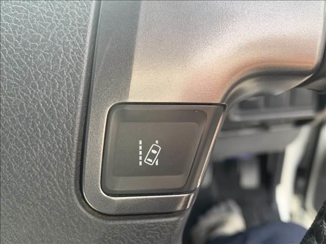 ハイエースバン スーパーＧＬ　ダークプライムＩＩ　ディーゼルターボ　５型セーフティセンスＰ　特別仕様車　ＳＤナビ／フルセグ　バックカメラ　ハーフレザー　ＬＥＤヘッドライト　ブルートゥース　衝突軽減　禁煙車　ドライブレコーダー　ウッドコンビハンドル（40枚目）