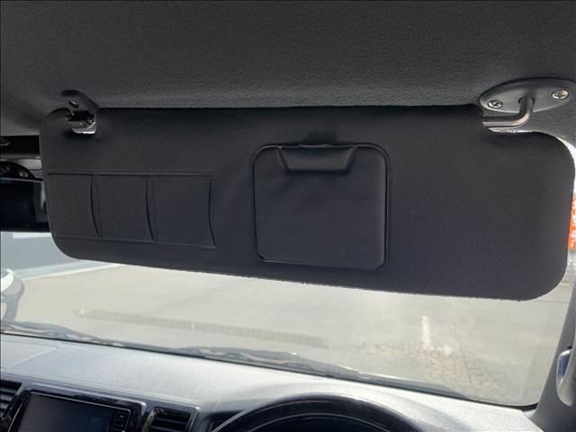 ハイエースバン スーパーＧＬ　ダークプライムＩＩ　ディーゼルターボ　５型セーフティセンスＰ　特別仕様車　ＳＤナビ／フルセグ　バックカメラ　ハーフレザー　ＬＥＤヘッドライト　ブルートゥース　衝突軽減　禁煙車　ドライブレコーダー　ウッドコンビハンドル（48枚目）