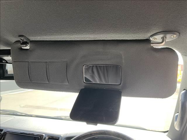 ハイエースバン スーパーＧＬ　ダークプライムＩＩ　ディーゼルターボ　５型セーフティセンスＰ　特別仕様車　ＳＤナビ／フルセグ　バックカメラ　ハーフレザー　ＬＥＤヘッドライト　ブルートゥース　衝突軽減　禁煙車　ドライブレコーダー　ウッドコンビハンドル（49枚目）