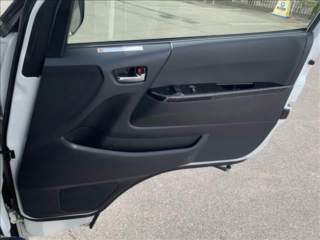 ハイエースバン スーパーＧＬ　ダークプライムＩＩ　ディーゼルターボ　５型セーフティセンスＰ　特別仕様車　ＳＤナビ／フルセグ　バックカメラ　ハーフレザー　ＬＥＤヘッドライト　ブルートゥース　衝突軽減　禁煙車　ドライブレコーダー　ウッドコンビハンドル（52枚目）