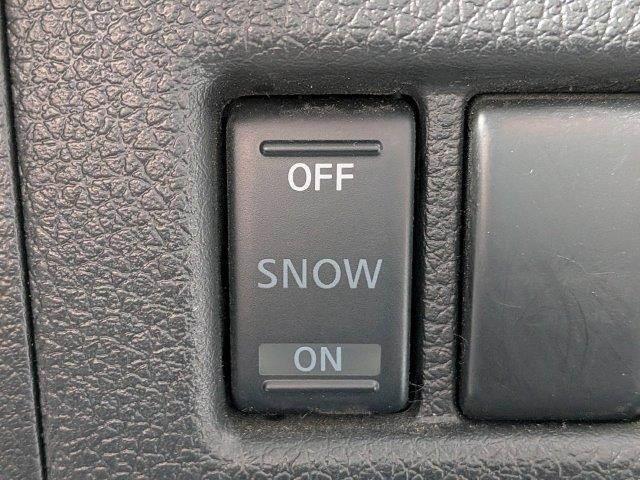 NV350キャラバンバン ロングプレミアムGXターボ 純正ナビ 衝突軽減ブレーキ 全周囲カメラ Bluetooth フルセグTV パワースライドドア LEDヘッドライト 禁煙車 スマートキー 盗難防止装置 電動格納ミラー ETC(9枚目)