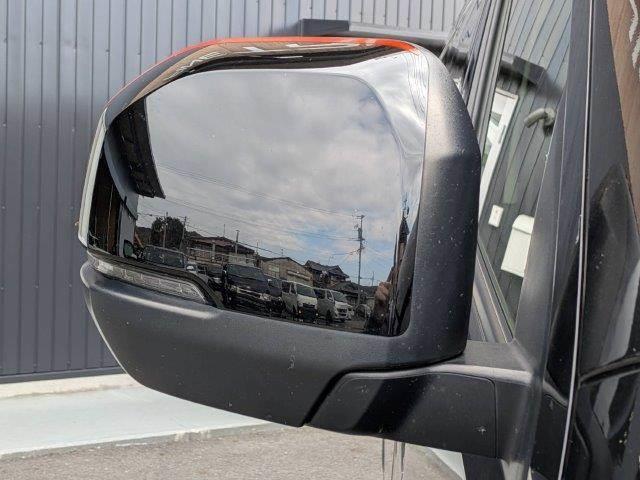 NV350キャラバンバン ロングプレミアムGXターボ 純正ナビ 衝突軽減ブレーキ 全周囲カメラ Bluetooth フルセグTV パワースライドドア LEDヘッドライト 禁煙車 スマートキー 盗難防止装置 電動格納ミラー ETC(31枚目)