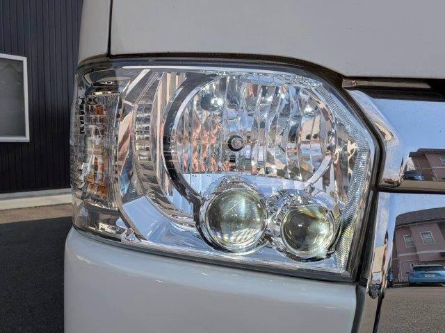 ハイエースバン ＤＸ　ＧＬパッケージ　純正ＳＤナビ　衝突軽減ブレーキ　バックカメラ　両側スライドドア　ＬＥＤヘッドライト　地デジＴＶ　Ｂｌｕｅｔｏｏｔｈ　ＥＴＣ　オートマチックハイビーム　横滑り防止装置　電動格納ミラー（33枚目）