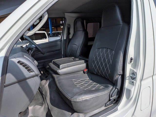 ハイエースバン ＤＸ　ＧＬパッケージ　純正ＳＤナビ　衝突軽減ブレーキ　バックカメラ　両側スライドドア　ＬＥＤヘッドライト　地デジＴＶ　Ｂｌｕｅｔｏｏｔｈ　ＥＴＣ　オートマチックハイビーム　横滑り防止装置　電動格納ミラー（36枚目）