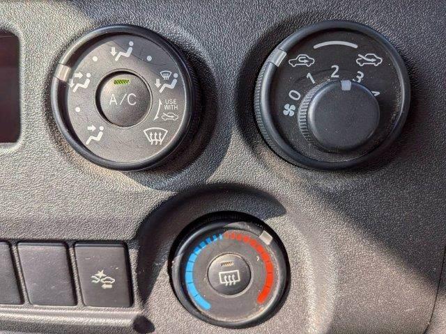ハイエースバン ＤＸ　ＧＬパッケージ　純正ＳＤナビ　衝突軽減ブレーキ　バックカメラ　両側スライドドア　ＬＥＤヘッドライト　地デジＴＶ　Ｂｌｕｅｔｏｏｔｈ　ＥＴＣ　オートマチックハイビーム　横滑り防止装置　電動格納ミラー（39枚目）