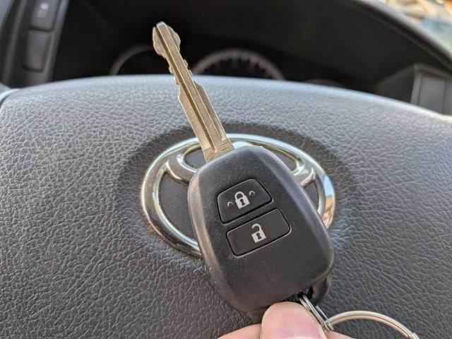 ハイエースバン ＤＸ　ＧＬパッケージ　純正ＳＤナビ　衝突軽減ブレーキ　バックカメラ　両側スライドドア　ＬＥＤヘッドライト　地デジＴＶ　Ｂｌｕｅｔｏｏｔｈ　ＥＴＣ　オートマチックハイビーム　横滑り防止装置　電動格納ミラー（42枚目）