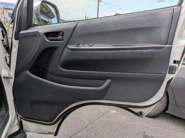 ハイエースバン ＤＸ　ＧＬパッケージ　純正ＳＤナビ　衝突軽減ブレーキ　バックカメラ　両側スライドドア　ＬＥＤヘッドライト　地デジＴＶ　Ｂｌｕｅｔｏｏｔｈ　ＥＴＣ　オートマチックハイビーム　横滑り防止装置　電動格納ミラー（50枚目）