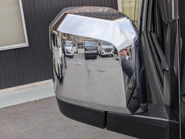 ハイエースバン スーパーGL ダークプライムII 4WD ディーゼルターボ 禁煙車 衝突軽減ブレーキ メモリーナビ バックカメラ ブルートゥース HIDヘッド スマートキー オートハイビーム ミュージックサーバー 盗難防止 ドラレコ 両側スライドドア(30枚目)