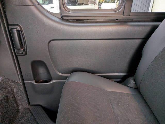 ハイエースバン スーパーGL ダークプライムII 4WD ディーゼルターボ 禁煙車 衝突軽減ブレーキ メモリーナビ バックカメラ ブルートゥース HIDヘッド スマートキー オートハイビーム ミュージックサーバー 盗難防止 ドラレコ 両側スライドドア(57枚目)