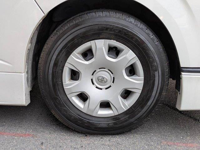 ハイエースバン スーパーＧＬ　ダークプライムＩＩ　モデリスタフルエアロ　５型セーフティセンス　両側パワースライドドア　メモリーナビ　ＬＥＤヘッドライト　特別仕様車　バックカメラ　ＡＣ１００Ｖ電源　Ｂｌｕｅｔｏｏｔｈ　フルセグＴＶ　ミュージックサーバー（17枚目）