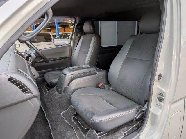 ハイエースバン スーパーＧＬ　ダークプライムＩＩ　モデリスタフルエアロ　５型セーフティセンス　両側パワースライドドア　メモリーナビ　ＬＥＤヘッドライト　特別仕様車　バックカメラ　ＡＣ１００Ｖ電源　Ｂｌｕｅｔｏｏｔｈ　フルセグＴＶ　ミュージックサーバー（37枚目）