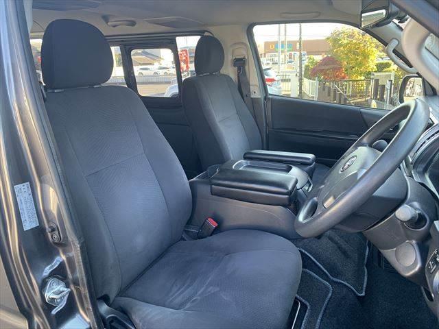 ハイエースバン スーパーＧＬ　ＳＤナビ　バックカメラ　ＬＥＤヘッドライト　Ｂｌｕｅｔｏｏｔｈ　禁煙車　ＵＳＢポート　ＥＴＣ　スマートキー　盗難防止装置　ドライブレコーダー　電動格納ミラー　ＤＶＤ再生　ＣＤ再生　フォグランプ（7枚目）