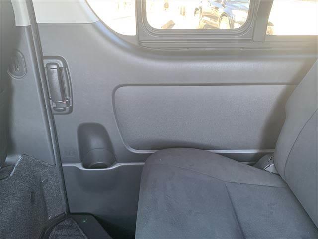 ハイエースバン スーパーＧＬ　ＳＤナビ　バックカメラ　ＬＥＤヘッドライト　Ｂｌｕｅｔｏｏｔｈ　禁煙車　ＵＳＢポート　ＥＴＣ　スマートキー　盗難防止装置　ドライブレコーダー　電動格納ミラー　ＤＶＤ再生　ＣＤ再生　フォグランプ（55枚目）