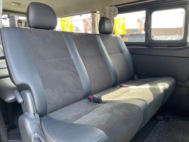 ハイエースバン スーパーＧＬ　ダークプライム　ディーゼルターボ　５型セーフティセンスＰ　禁煙車　ＬＥＤヘッドライト　ドライブレコーダー　デジタルインナーミラー　衝突軽減　コーナーセンサー　スマートキー　ハーフレザー　オートマチックハイビーム（10枚目）