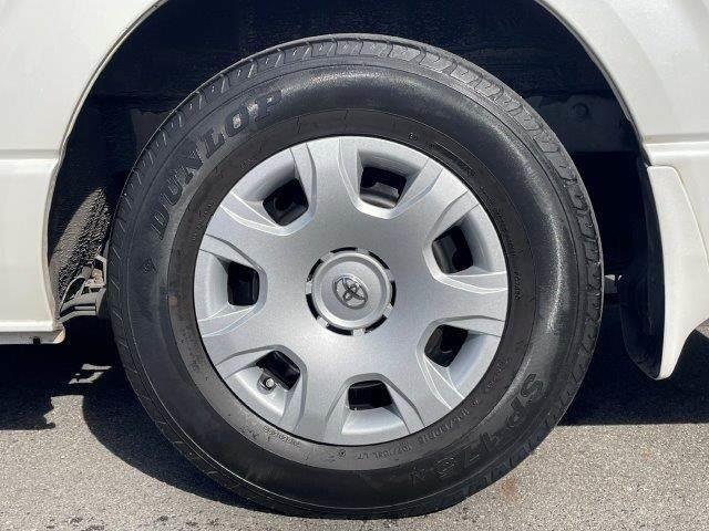 ハイエースバン スーパーＧＬ　ダークプライム　ディーゼルターボ　５型セーフティセンスＰ　禁煙車　ＬＥＤヘッドライト　ドライブレコーダー　デジタルインナーミラー　衝突軽減　コーナーセンサー　スマートキー　ハーフレザー　オートマチックハイビーム（30枚目）