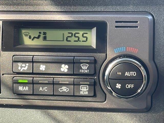ハイエースバン スーパーＧＬ　ダークプライム　ディーゼルターボ　５型セーフティセンスＰ　禁煙車　ＬＥＤヘッドライト　ドライブレコーダー　デジタルインナーミラー　衝突軽減　コーナーセンサー　スマートキー　ハーフレザー　オートマチックハイビーム（36枚目）