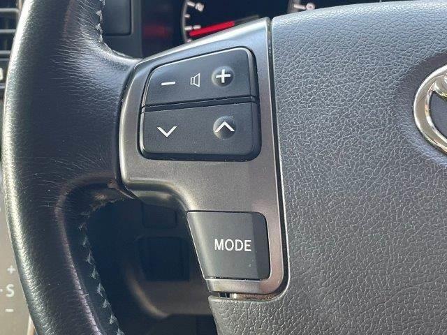 ハイエースバン スーパーＧＬ　ダークプライム　ディーゼルターボ　５型セーフティセンスＰ　禁煙車　ＬＥＤヘッドライト　ドライブレコーダー　デジタルインナーミラー　衝突軽減　コーナーセンサー　スマートキー　ハーフレザー　オートマチックハイビーム（40枚目）