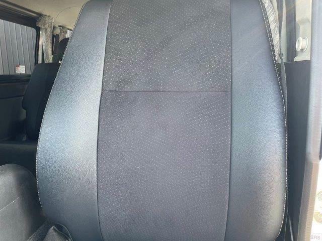 ハイエースバン スーパーＧＬ　ダークプライム　ディーゼルターボ　５型セーフティセンスＰ　禁煙車　ＬＥＤヘッドライト　ドライブレコーダー　デジタルインナーミラー　衝突軽減　コーナーセンサー　スマートキー　ハーフレザー　オートマチックハイビーム（58枚目）