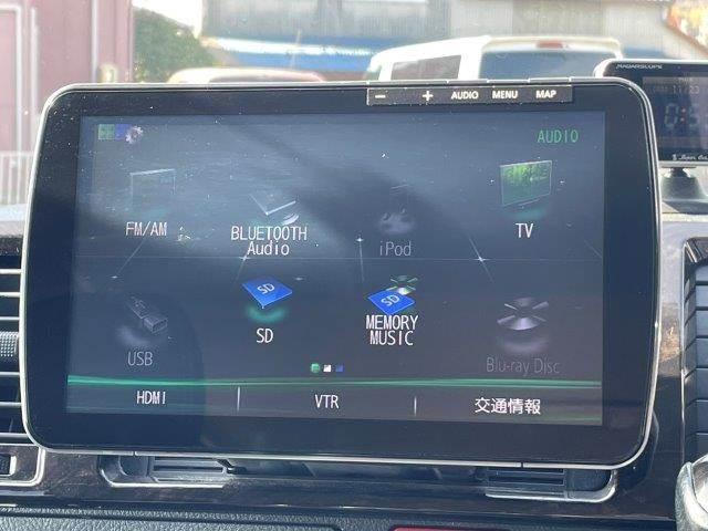 ハイエースバン スーパーＧＬ　ダークプライム　両側パワースライドドア　４ＷＤ　禁煙車　ＳＤナビ　Ｂｌｕｅｔｏｏｔｈ　バックカメラ　フルセグＴＶ　ＬＥＤヘッドライト　スマートキー　ハーフレザーシート　盗難防止装置　電動格納ミラー　ＥＴＣ（7枚目）