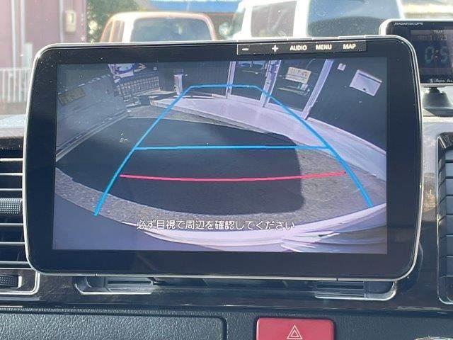 ハイエースバン スーパーＧＬ　ダークプライム　両側パワースライドドア　４ＷＤ　禁煙車　ＳＤナビ　Ｂｌｕｅｔｏｏｔｈ　バックカメラ　フルセグＴＶ　ＬＥＤヘッドライト　スマートキー　ハーフレザーシート　盗難防止装置　電動格納ミラー　ＥＴＣ（8枚目）