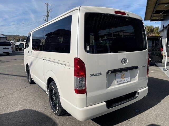 ハイエースバン スーパーＧＬ　ダークプライム　両側パワースライドドア　４ＷＤ　禁煙車　ＳＤナビ　Ｂｌｕｅｔｏｏｔｈ　バックカメラ　フルセグＴＶ　ＬＥＤヘッドライト　スマートキー　ハーフレザーシート　盗難防止装置　電動格納ミラー　ＥＴＣ（23枚目）