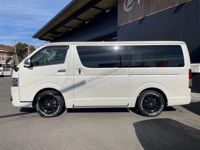ハイエースバン スーパーＧＬ　ダークプライム　両側パワースライドドア　４ＷＤ　禁煙車　ＳＤナビ　Ｂｌｕｅｔｏｏｔｈ　バックカメラ　フルセグＴＶ　ＬＥＤヘッドライト　スマートキー　ハーフレザーシート　盗難防止装置　電動格納ミラー　ＥＴＣ（24枚目）
