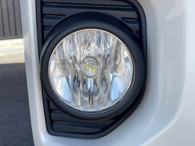 ハイエースバン スーパーＧＬ　ダークプライム　両側パワースライドドア　４ＷＤ　禁煙車　ＳＤナビ　Ｂｌｕｅｔｏｏｔｈ　バックカメラ　フルセグＴＶ　ＬＥＤヘッドライト　スマートキー　ハーフレザーシート　盗難防止装置　電動格納ミラー　ＥＴＣ（30枚目）