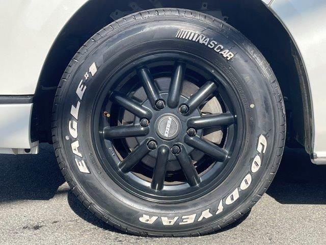 ハイエースバン スーパーＧＬ　ダークプライム　両側パワースライドドア　４ＷＤ　禁煙車　ＳＤナビ　Ｂｌｕｅｔｏｏｔｈ　バックカメラ　フルセグＴＶ　ＬＥＤヘッドライト　スマートキー　ハーフレザーシート　盗難防止装置　電動格納ミラー　ＥＴＣ（35枚目）